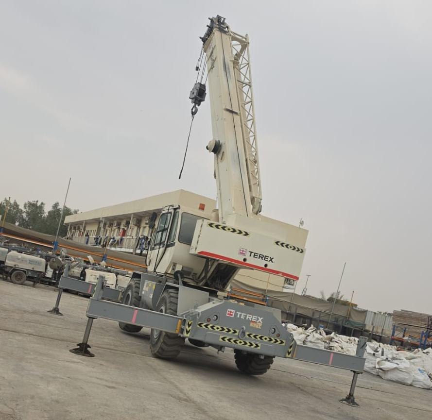 Heavy Lifting Operations - project photograph 2